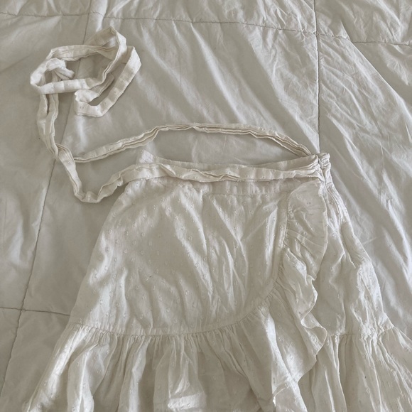 White eyelet ruffle tie skirt by Tularosa - Picture 2 of 4